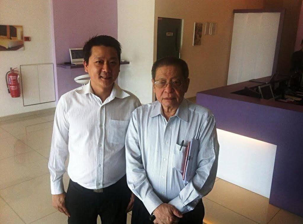 Here Hotel Skudai Bagian luar foto